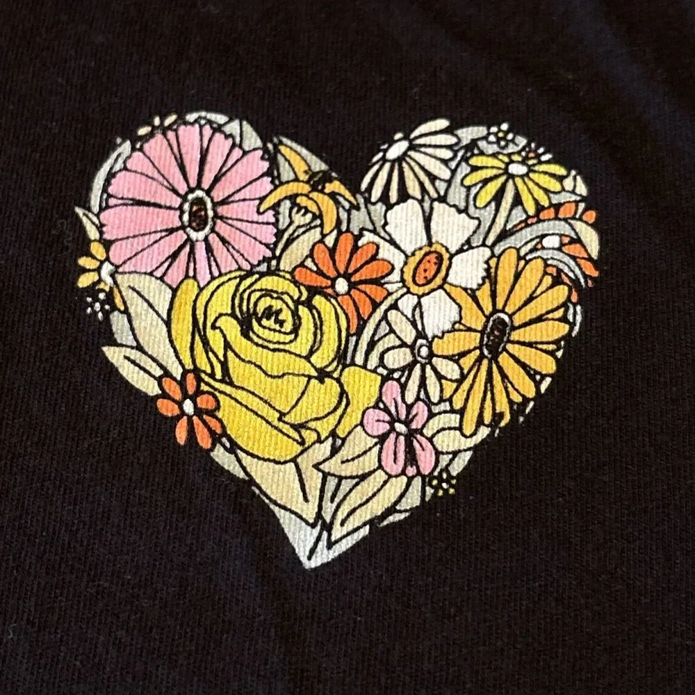 Girls Old Navy Black Heart Graphic Fitted T-Shirt Size 10-12